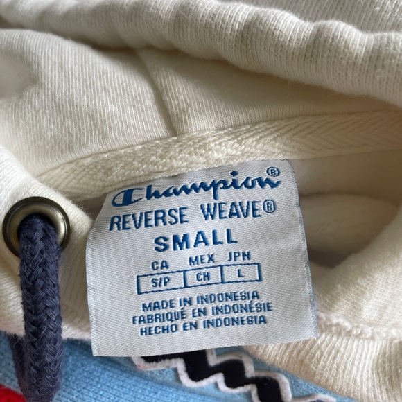 Champion Sweatshirt - Picture 4 of 4